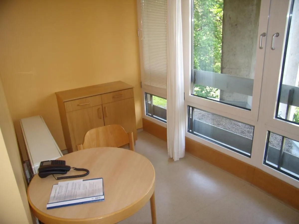 Jugendgaestehaus St.-Michaels-Heim Berlín 0*,