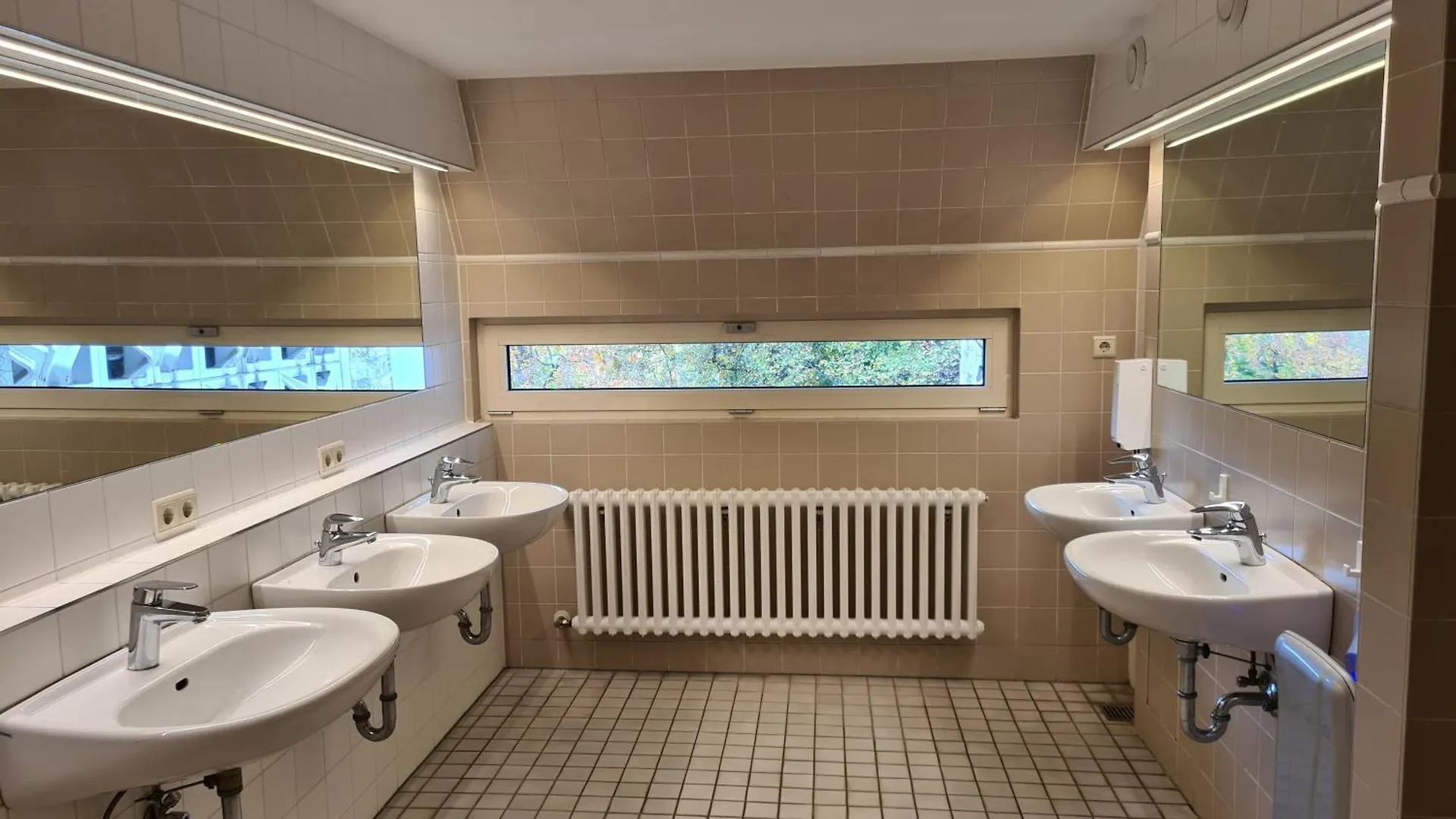 ברלין Jugendgaestehaus St.-Michaels-Heim