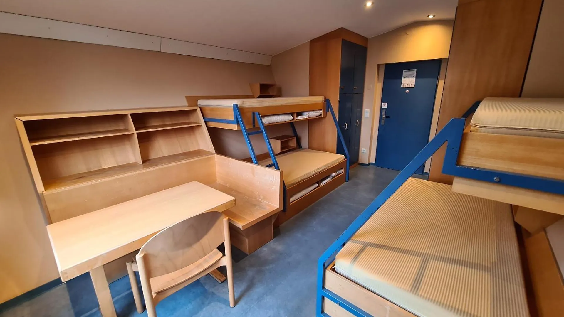 Хостел Jugendgaestehaus St.-Michaels-Heim Берлин