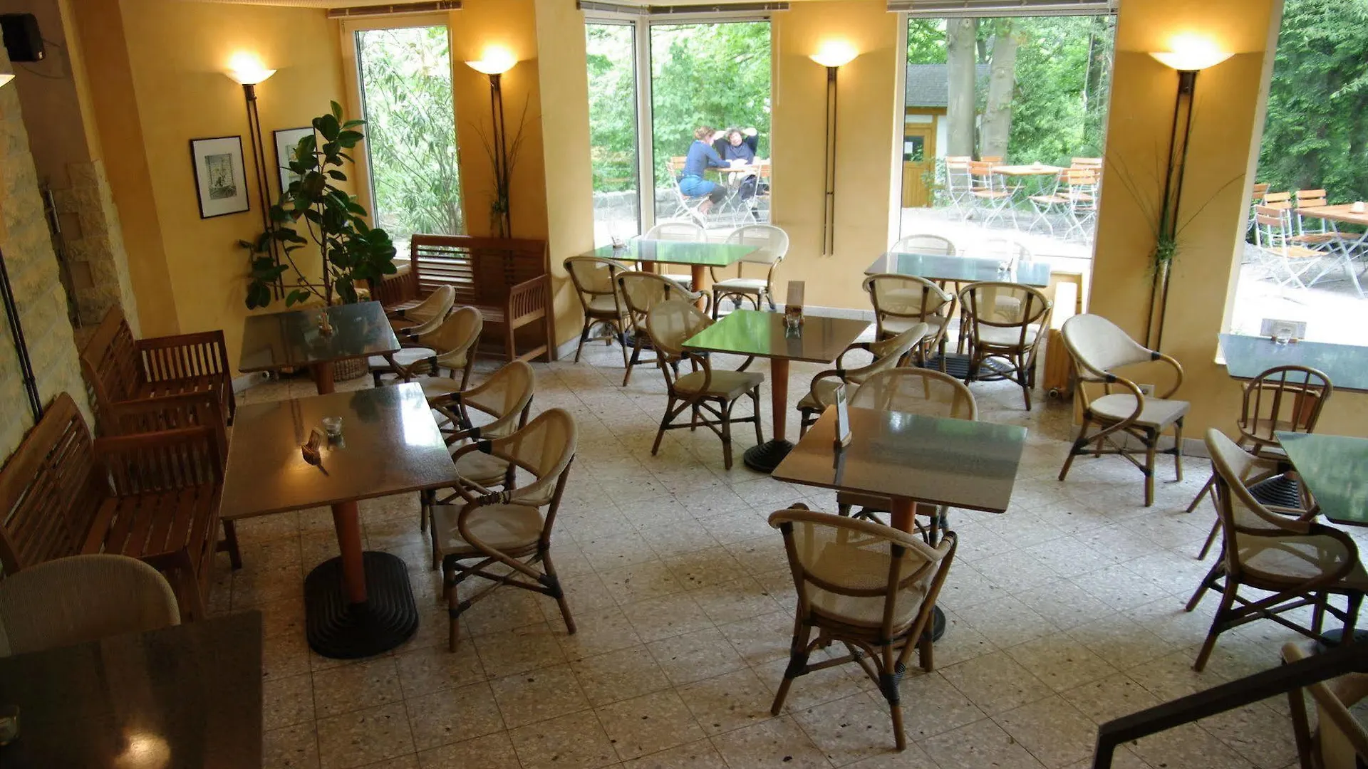 ברלין Jugendgaestehaus St.-Michaels-Heim 0*,